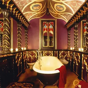 Отель The Witchery By The Castle